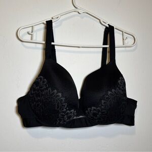 Elegant Black Lace Bra- Cacique Size 42B Underwire Lightly Lined Full Coverage